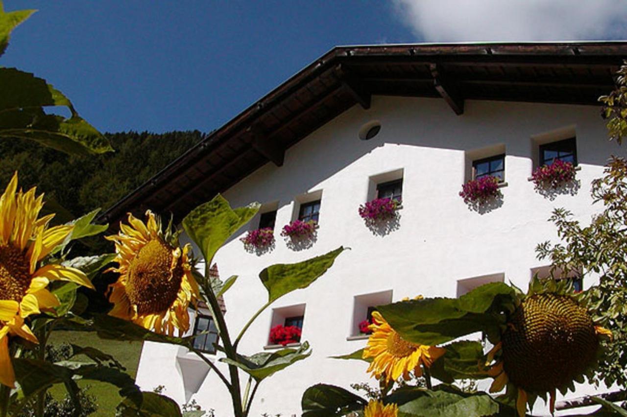 Agriturismo Apartments Tuene Ortisei Ngoại thất bức ảnh