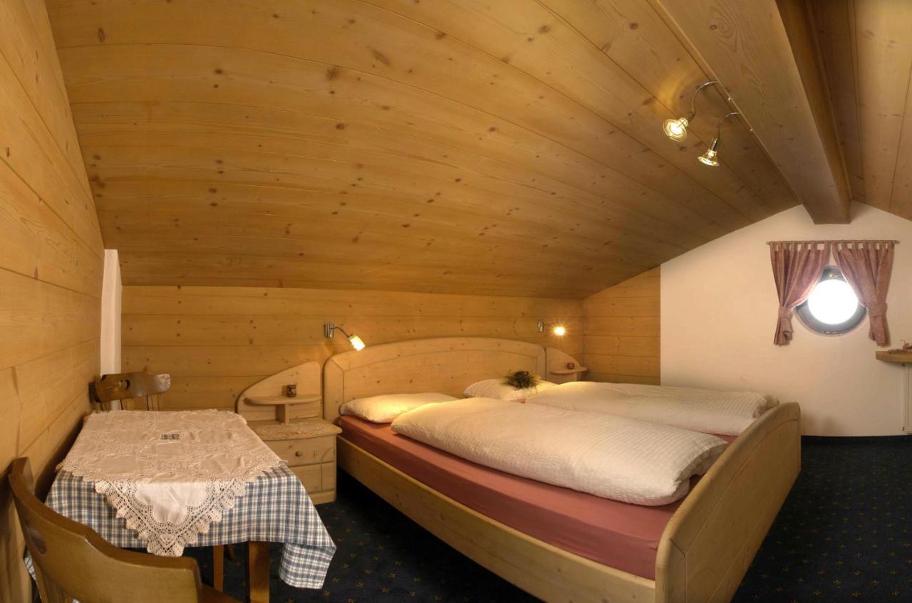 Agriturismo Apartments Tuene Ortisei Ngoại thất bức ảnh