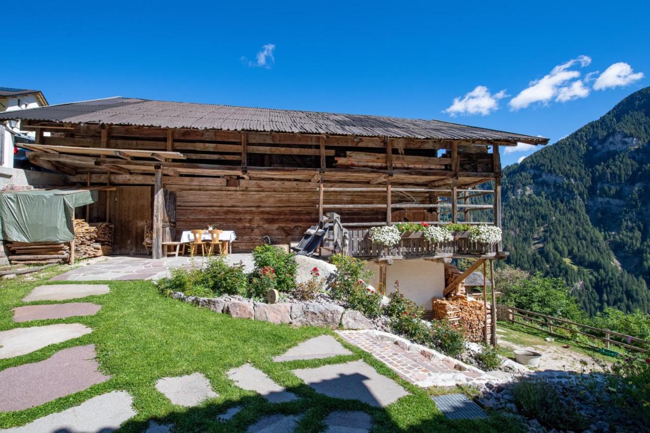 Agriturismo Apartments Tuene Ortisei Ngoại thất bức ảnh
