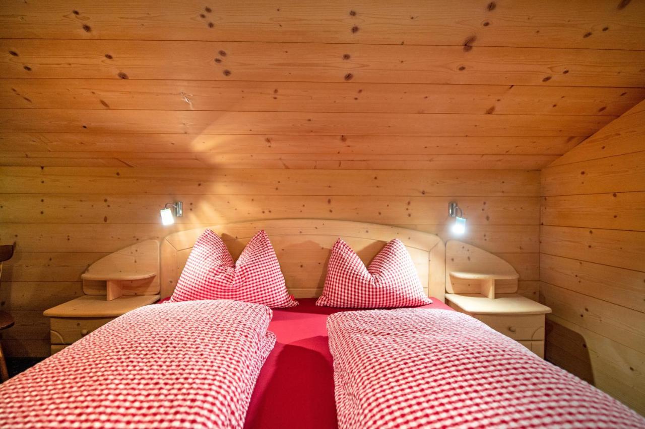 Agriturismo Apartments Tuene Ortisei Ngoại thất bức ảnh