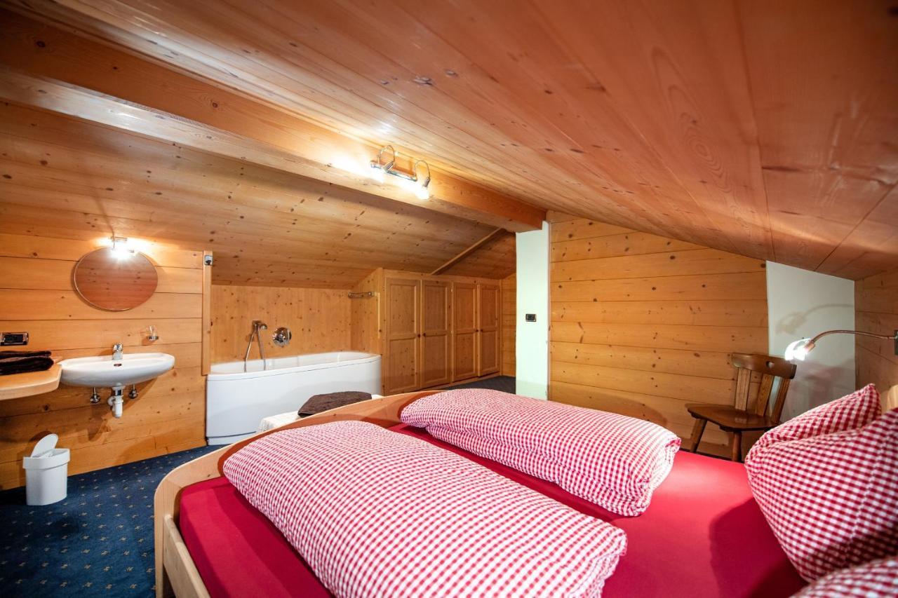 Agriturismo Apartments Tuene Ortisei Ngoại thất bức ảnh