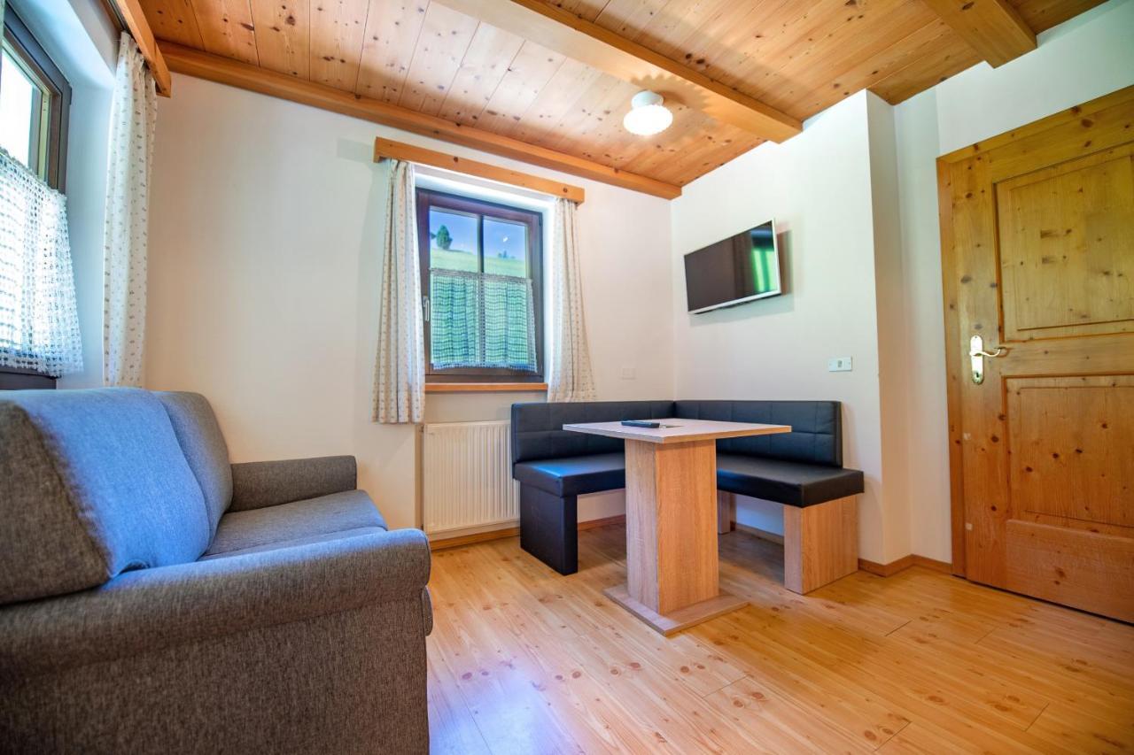 Agriturismo Apartments Tuene Ortisei Ngoại thất bức ảnh