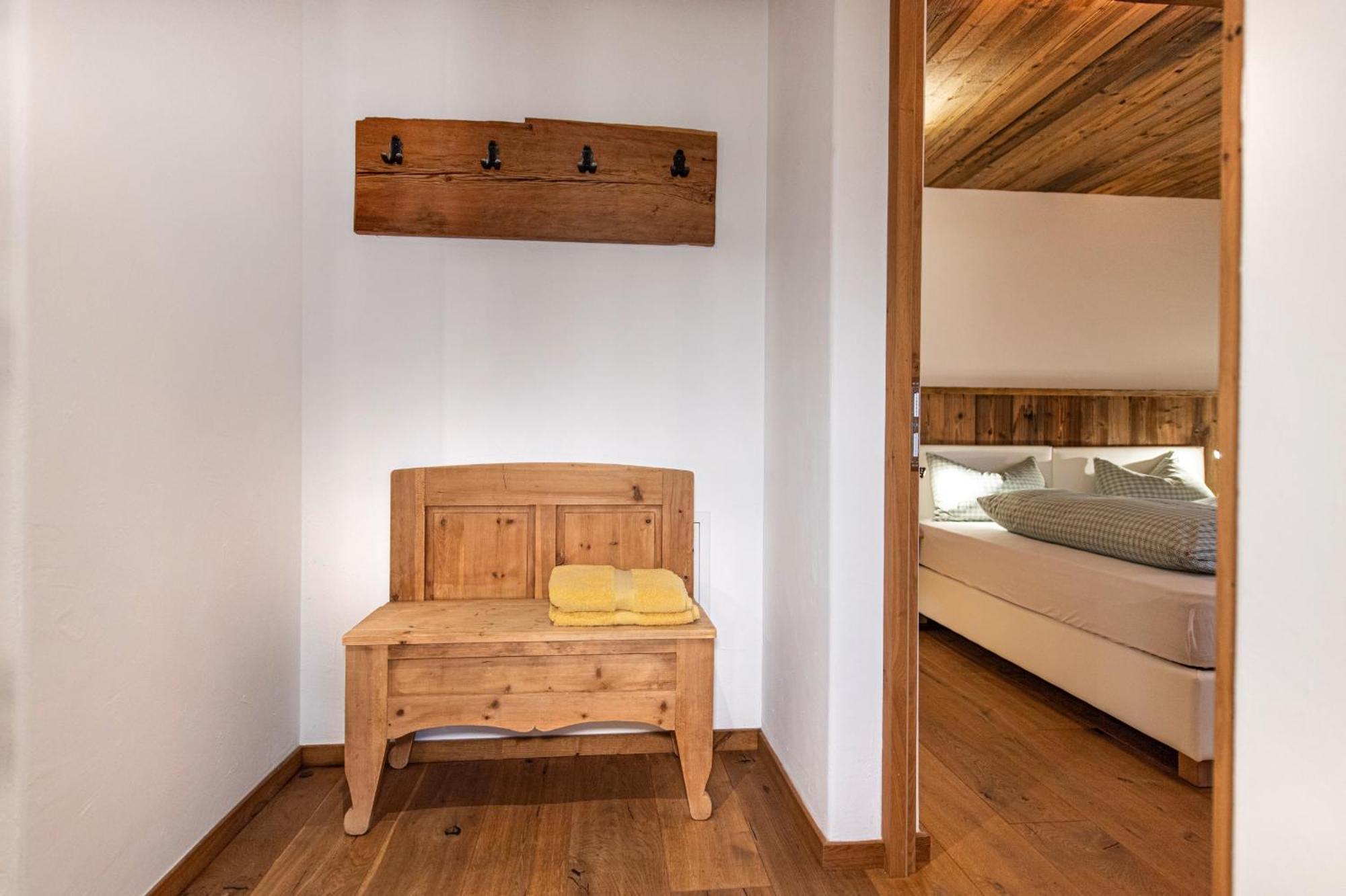 Agriturismo Apartments Tuene Ortisei Ngoại thất bức ảnh