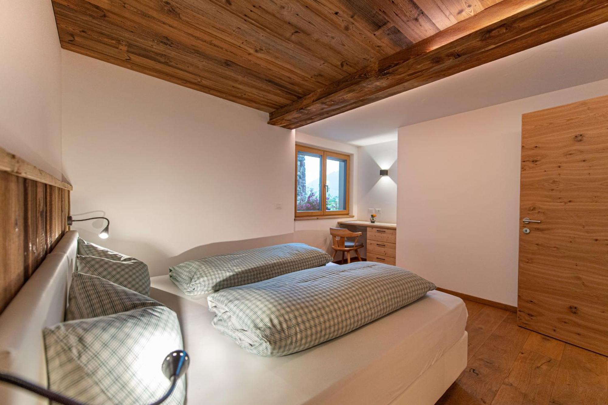 Agriturismo Apartments Tuene Ortisei Ngoại thất bức ảnh